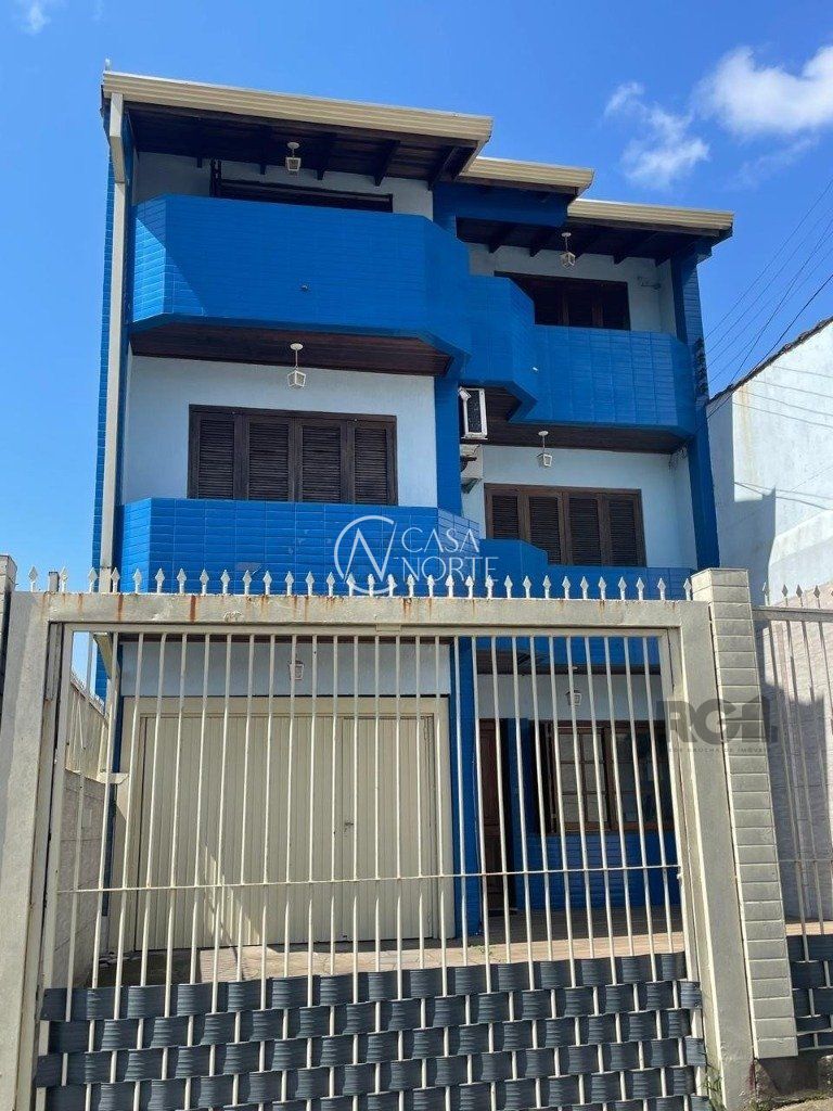 Casa à venda com 4 quartos, 420m², 1 suíte, 3 vagas, Rua Sílvio Romero no bairro Partenon em Porto Alegre