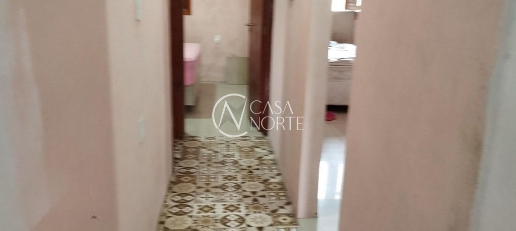 Casa à venda com 2 quartos, 115m², 2 vagas, Avenida Ferroviária Diretor Pestana no bairro Humaitá em Porto Alegre