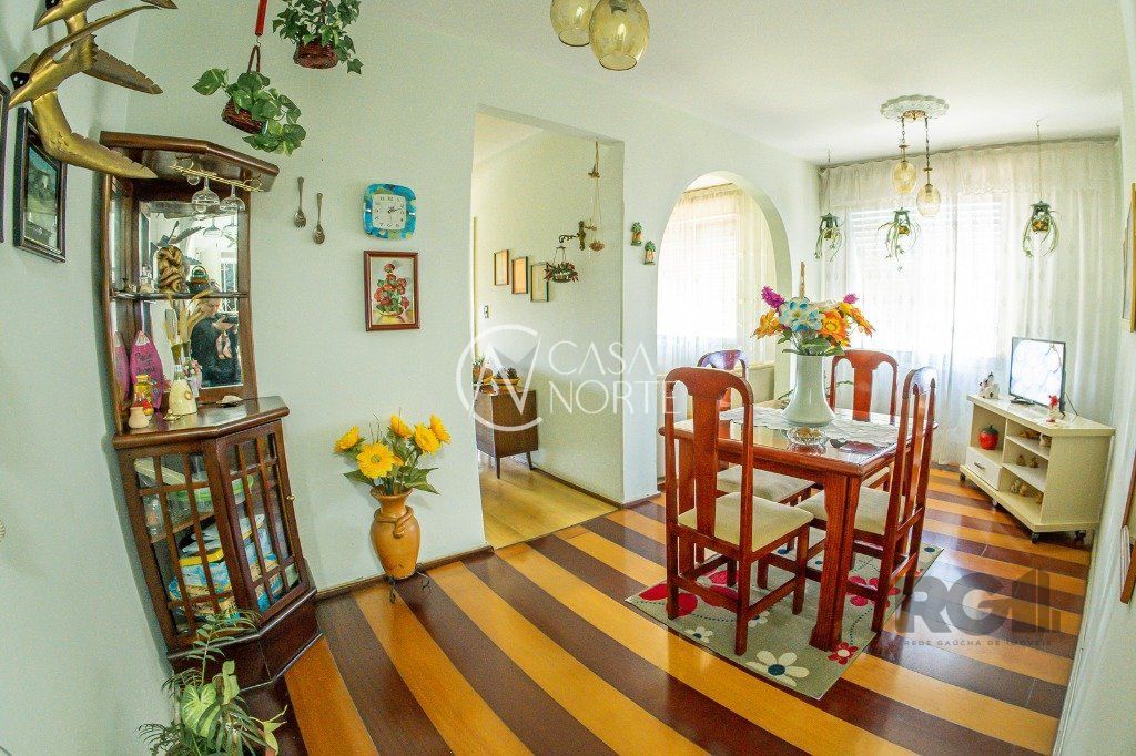 Apartamento à venda com 3 quartos, 66m², 1 vaga, Rua Diomario Moojen no bairro Cristal em Porto Alegre