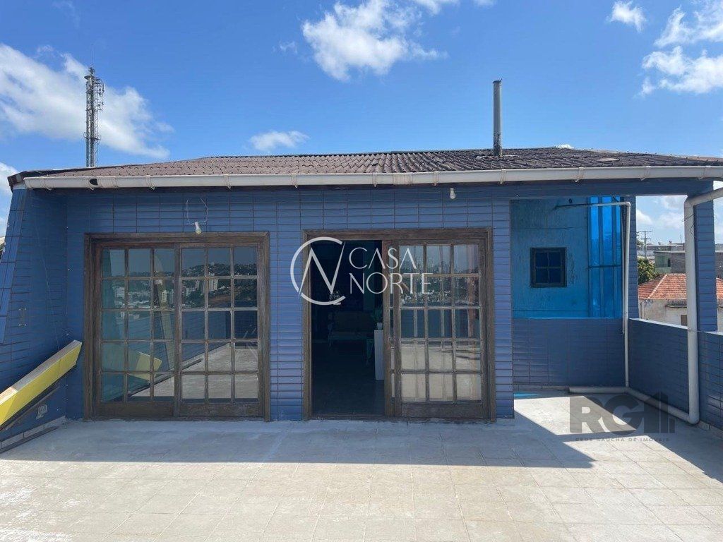 Casa à venda com 4 quartos, 420m², 1 suíte, 3 vagas, Rua Sílvio Romero no bairro Partenon em Porto Alegre