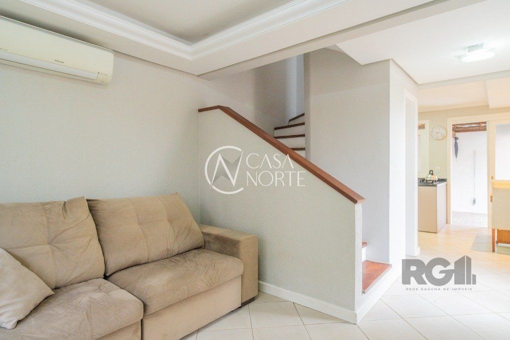 Casa de Condomínio à venda com 3 quartos, 127m², 1 suíte, 1 vaga, Rua Sepé Tiaraju no bairro Teresópolis em Porto Alegre