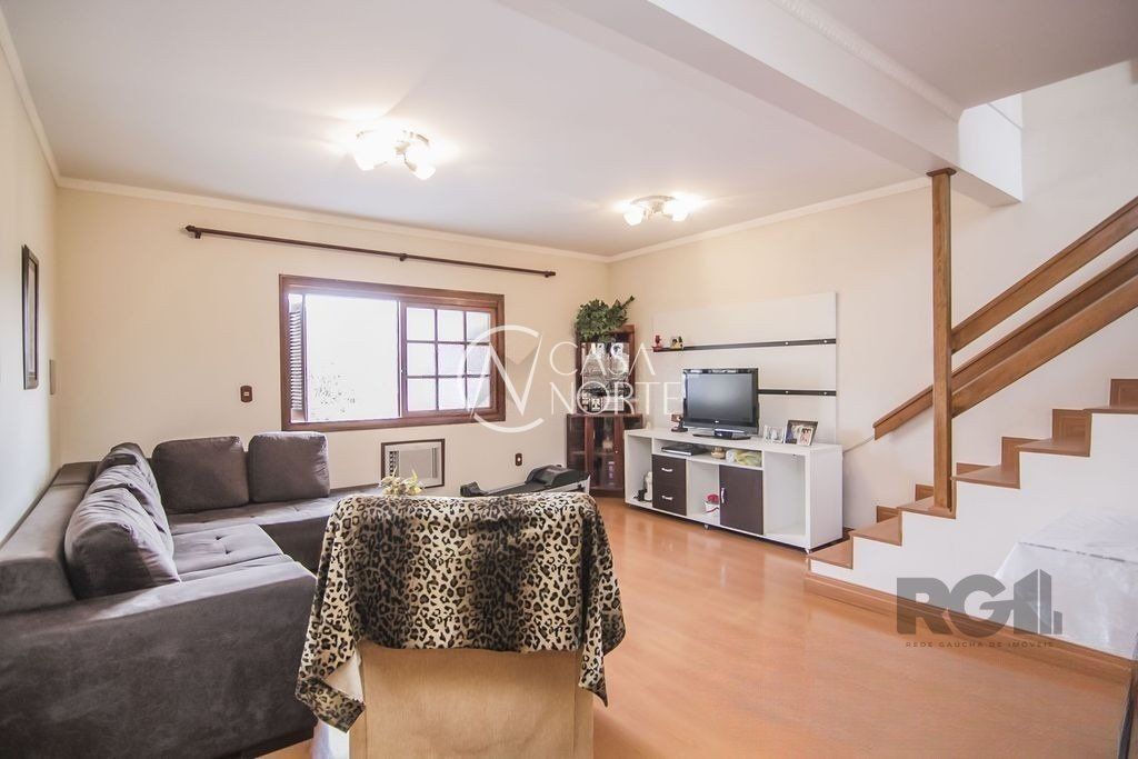 Casa à venda com 2 quartos, 84m², 2 suítes, 1 vaga, Rua Barão do Amazonas no bairro Partenon em Porto Alegre