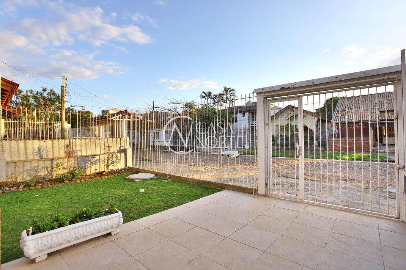 Casa à venda com 5 quartos, 294m², 2 suítes, 5 vagas, Rua Campos Elíseos no bairro Glória em Porto Alegre