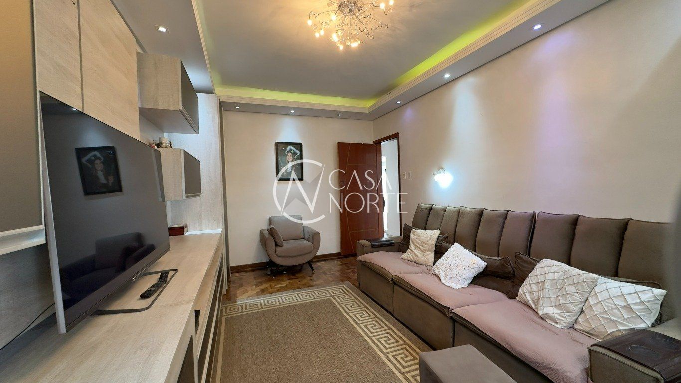 Casa à venda com 3 quartos, 175m², 1 suíte, 3 vagas, Avenida da Azenha no bairro Azenha em Porto Alegre