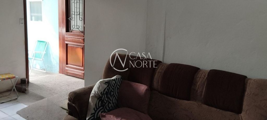 Casa à venda com 2 quartos, 115m², 2 vagas, Avenida Ferroviária Diretor Pestana no bairro Humaitá em Porto Alegre