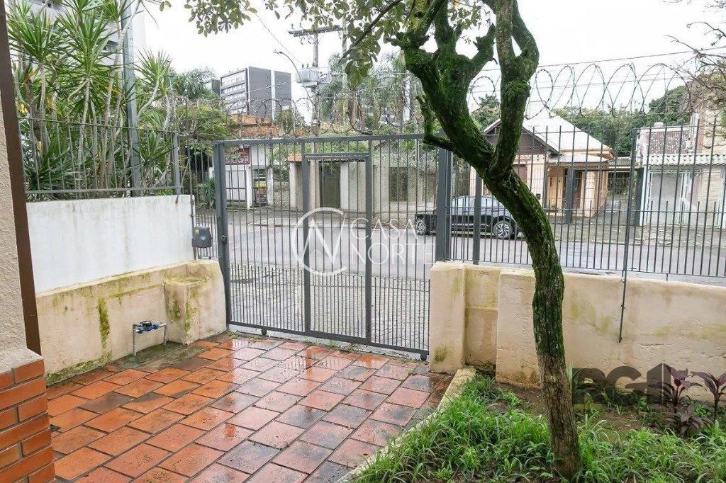 Casa à venda com 3 quartos, 195m², 2 vagas, Avenida Sergipe no bairro Glória em Porto Alegre