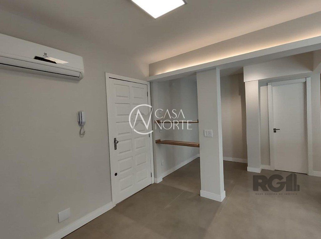 Apartamento à venda com 2 quartos, 67m², 1 vaga, Rua Carazinho no bairro Petrópolis em Porto Alegre