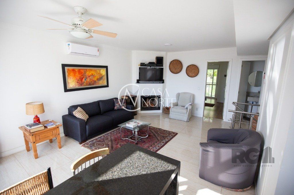 Casa de Condomínio à venda com 3 quartos, 250m², 3 suítes, 3 vagas, Avenida Padre Cacique no bairro Praia de Belas em Porto Alegre