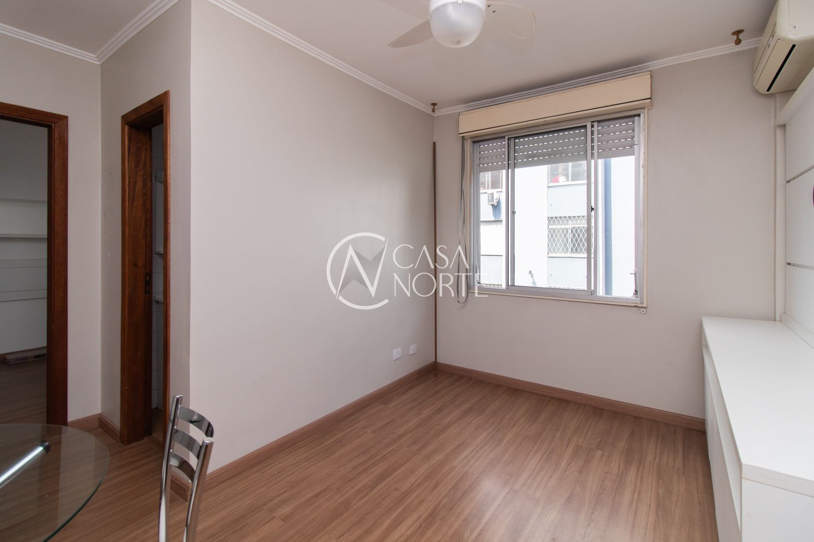 Apartamento à venda com 1 quarto, 36m², 1 vaga, Rua Diomário Moojen no bairro Cristal em Porto Alegre