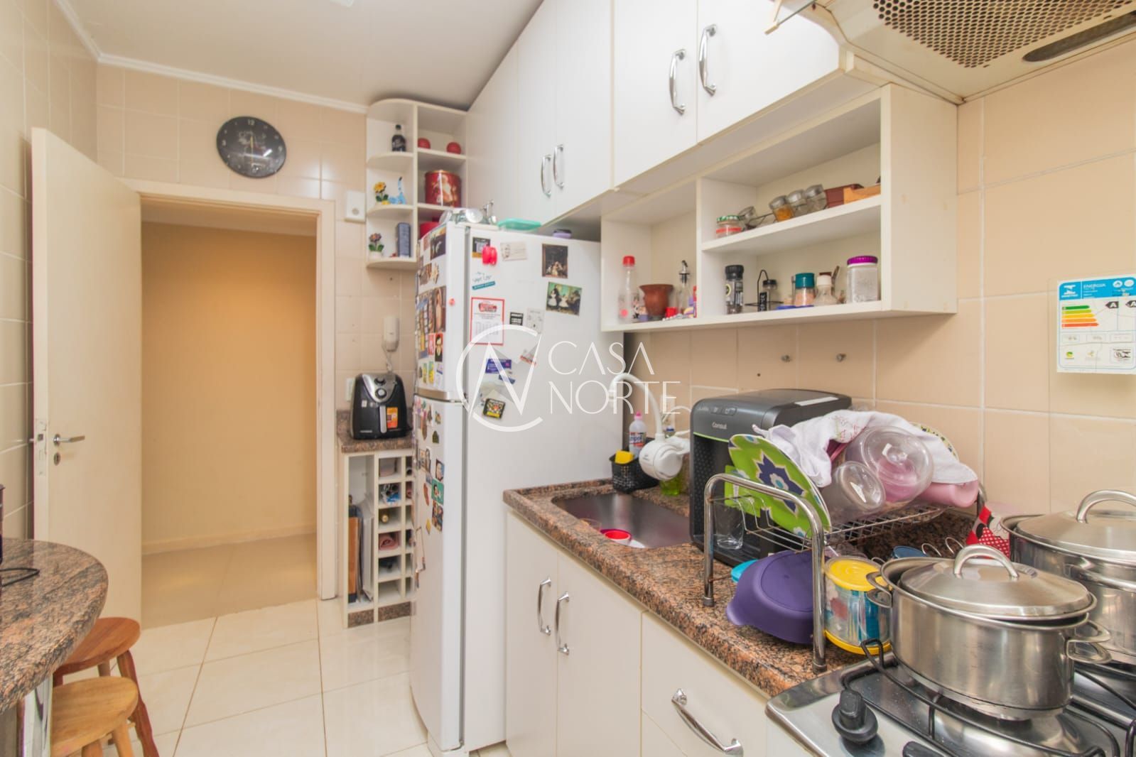 Apartamento à venda com 2 quartos, 74m², 1 vaga, Avenida Clemenciano Barnasque no bairro Teresópolis em Porto Alegre