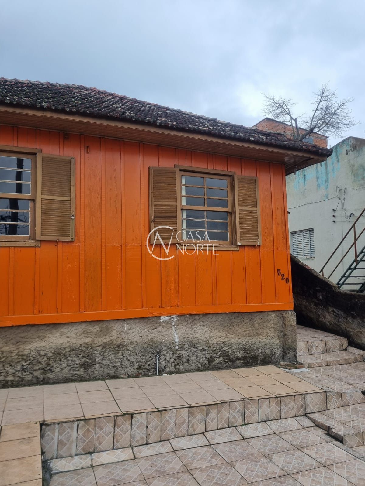 Casa à venda com 4 quartos, 160m², 2 vagas, Rua Santiago Dantas no bairro Cascata em Porto Alegre