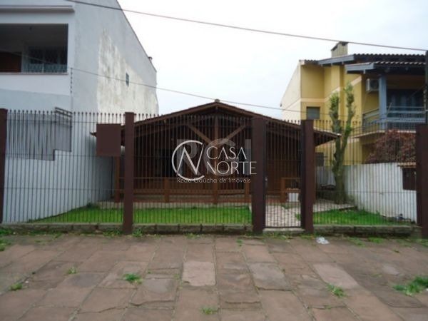 Casa à venda com 3 quartos, 110m², 1 suíte, 3 vagas, Travessa Fortaleza no bairro Nonoai em Porto Alegre