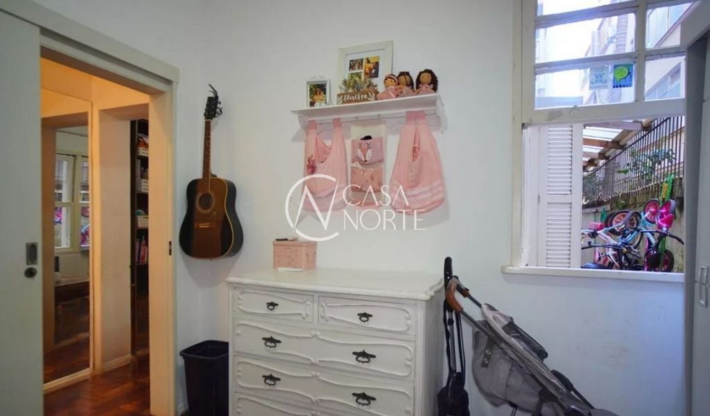 Apartamento à venda com 3 quartos, 100m², Rua Doutor Barros Cassal no bairro Floresta em Porto Alegre