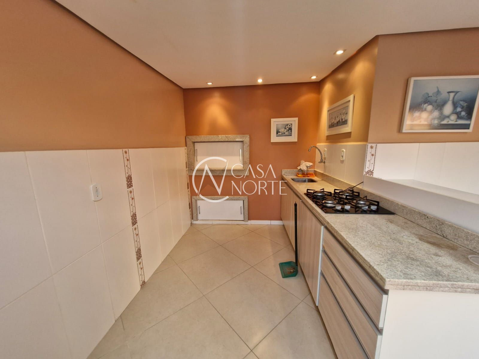 Cobertura à venda com 2 quartos, 123m², 1 vaga, Rua Sepé Tiaraju no bairro Medianeira em Porto Alegre