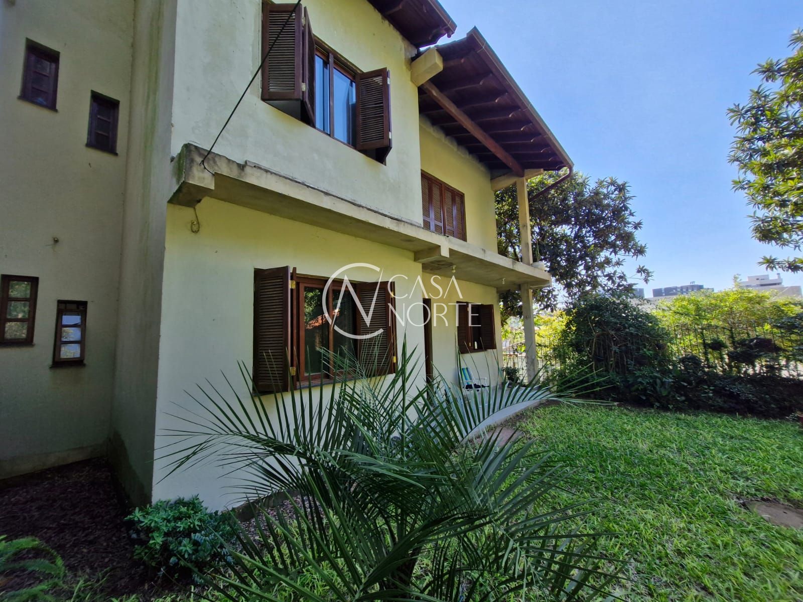 Casa à venda com 2 quartos, 170m², 2 suítes, 2 vagas, Rua Pindorama no bairro Teresópolis em Porto Alegre