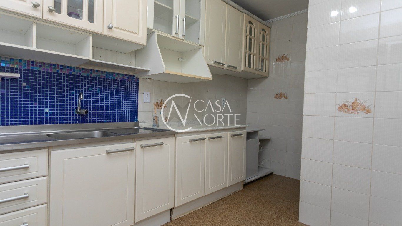 Apartamento à venda com 2 quartos, 60m², Rua Alberto Silva no bairro Vila Ipiranga em Porto Alegre