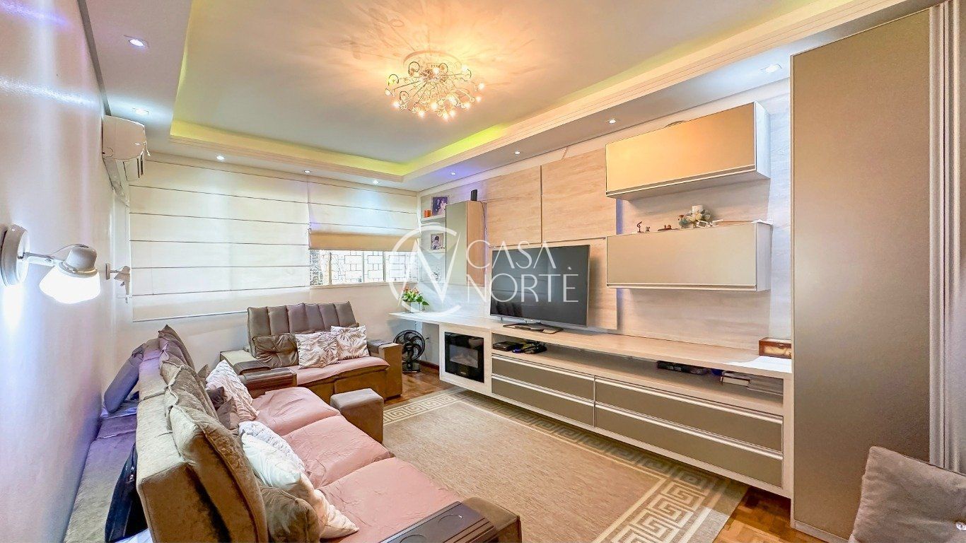 Casa à venda com 3 quartos, 175m², 1 suíte, 3 vagas, Avenida da Azenha no bairro Azenha em Porto Alegre