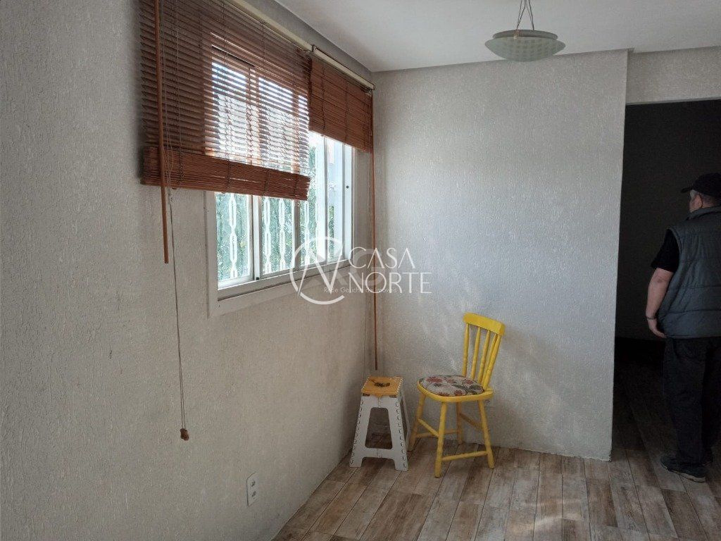 Casa à venda com 3 quartos, 384m², 1 suíte, 3 vagas, Avenida Clemenciano Barnasque no bairro Teresópolis em Porto Alegre