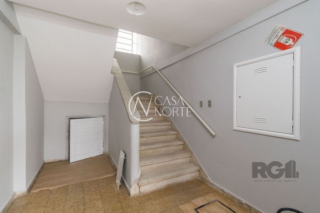 Apartamento à venda com 1 quarto, 45m², 1 vaga, Rua Itapeva no bairro Passo da Areia em Porto Alegre