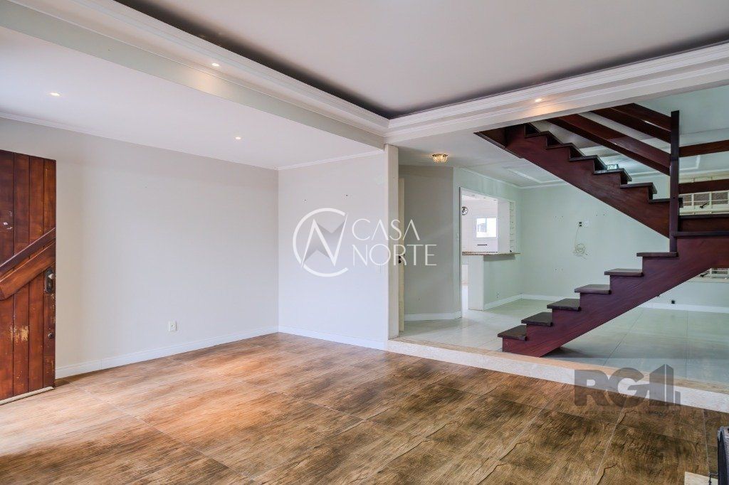 Casa à venda com 4 quartos, 214m², 1 suíte, 2 vagas, Rua Luíza Rocco no bairro Glória em Porto Alegre