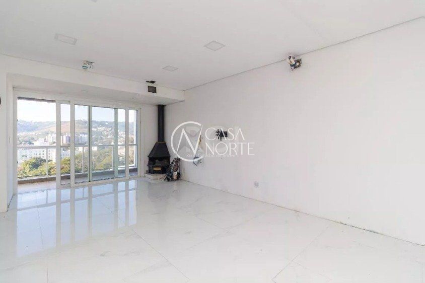 Casa à venda com 5 quartos, 377m², 2 suítes, 3 vagas, Rua Antônio Divan no bairro Teresópolis em Porto Alegre