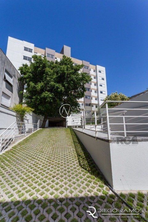 Apartamento à venda com 1 quarto, 35m², 1 vaga, Rua Fagundes Varela no bairro Santo Antônio em Porto Alegre