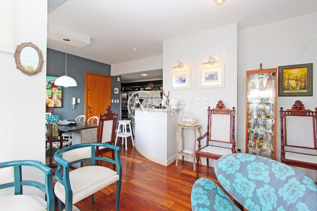 Apartamento à venda com 2 quartos, 83m², 1 suíte, 1 vaga, Rua Joaquim Cruz no bairro Santo Antônio em Porto Alegre