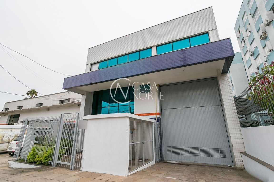 Prédio Comercial à venda , 742m², 3 vagas, Rua Florinha no bairro Cavalhada em Porto Alegre