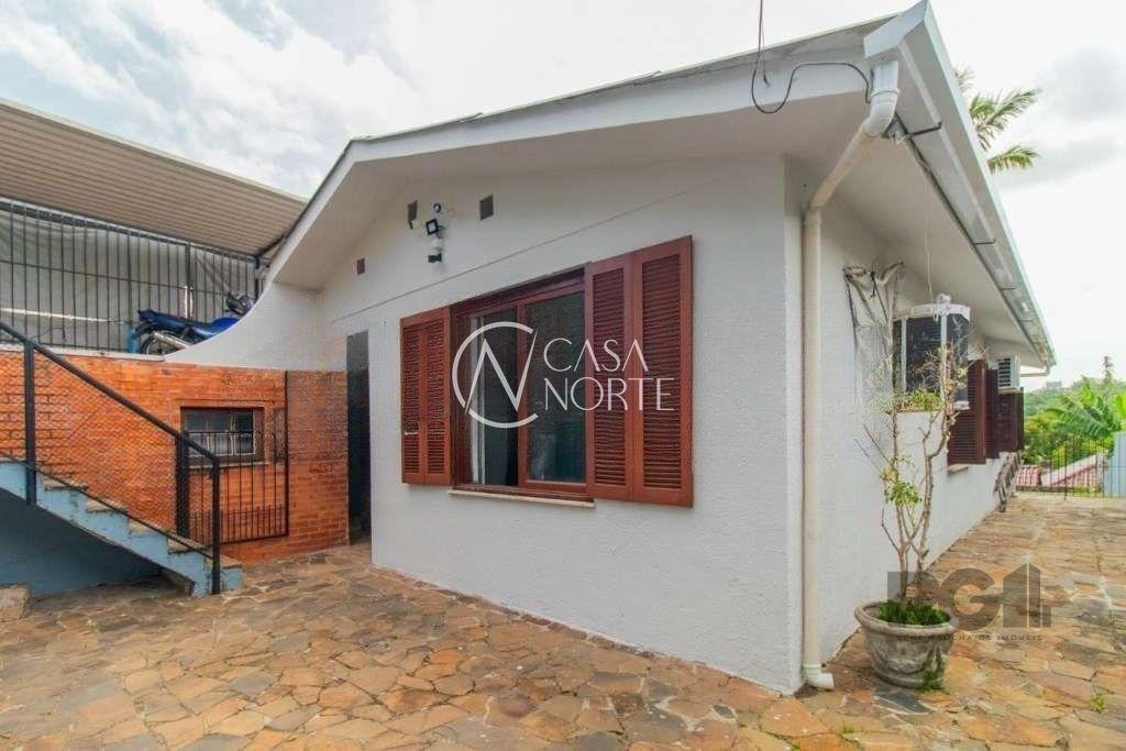 Casa à venda com 3 quartos, 150m², 1 vaga, Rua João Fernandes Soares no bairro Santa Tereza em Porto Alegre