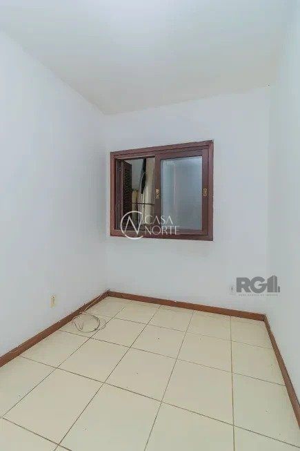 Casa à venda com 3 quartos, 110m², 2 suítes, 1 vaga, Rua Therezinha Rocha da Silva no bairro Aberta dos Morros em Porto Alegre