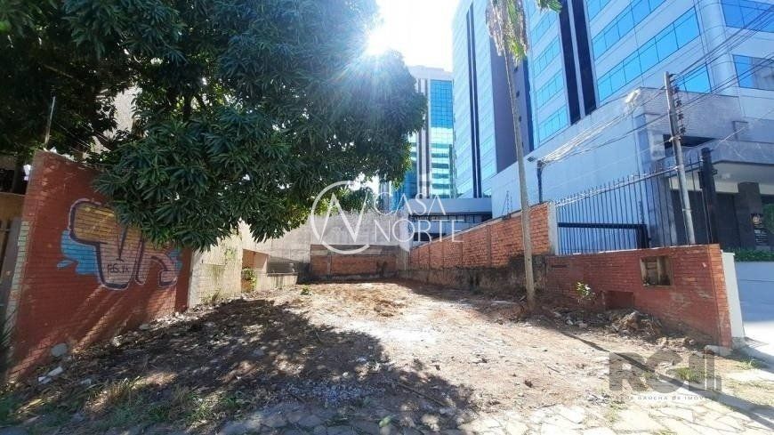 Terreno à venda  com 305m², Rua Campos Sales no bairro Boa Vista em Porto Alegre