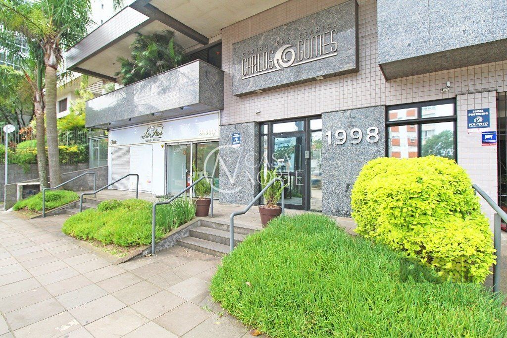 Sala Comercial à venda , 112m², Avenida Carlos Gomes no bairro Auxiliadora em Porto Alegre