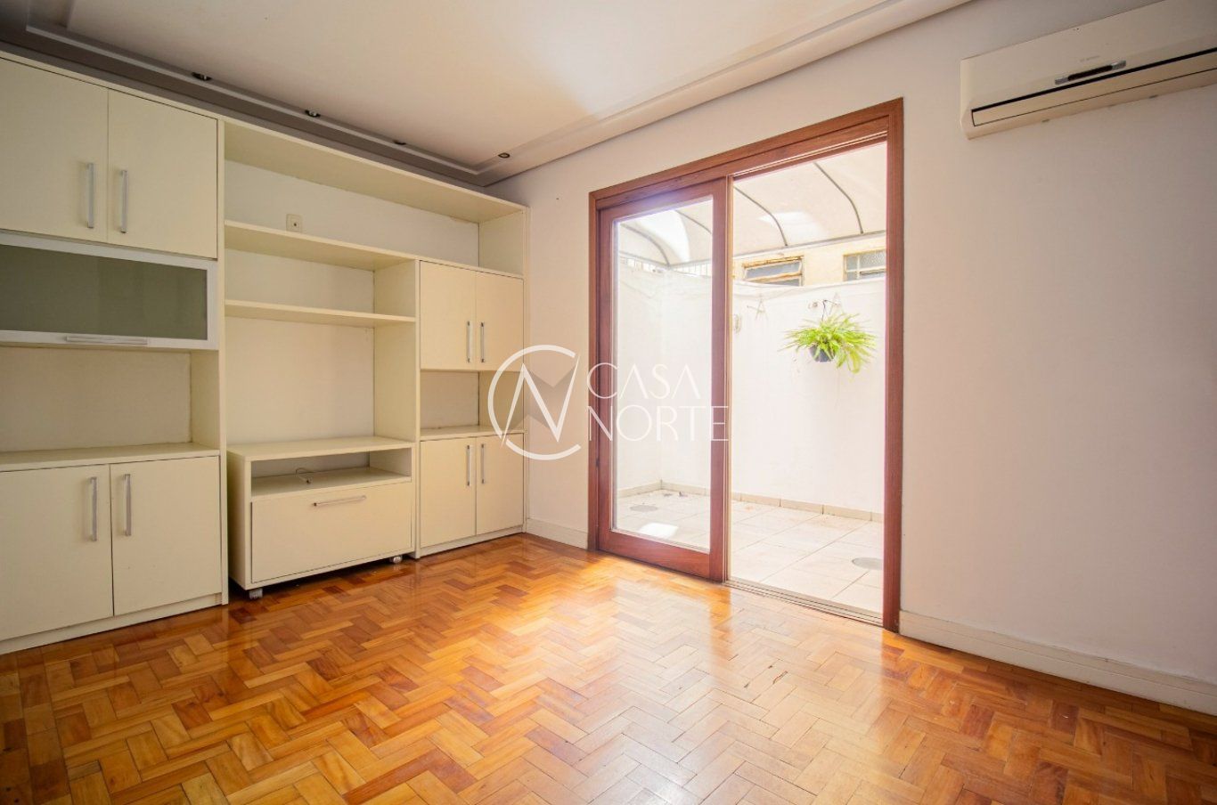 Apartamento à venda com 1 quarto, 45m², Rua Garibaldi no bairro Independência em Porto Alegre