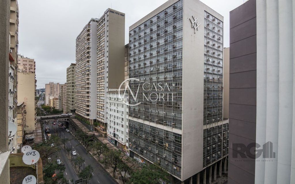 Apartamento à venda com 2 quartos, 83m², Avenida Borges de Medeiros no bairro Centro Histórico em Porto Alegre