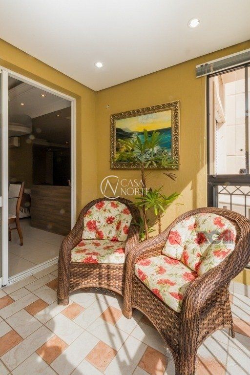 Apartamento à venda com 3 quartos, 95m², 1 suíte, 2 vagas, Rua Jari no bairro Passo da Areia em Porto Alegre