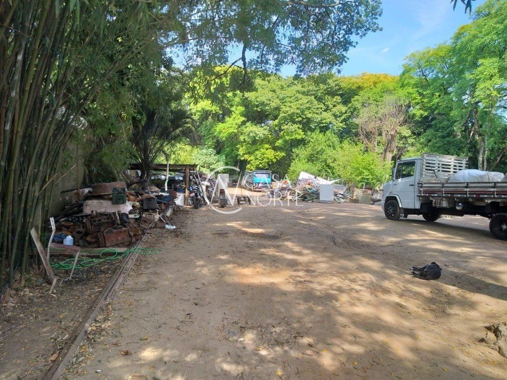 Terreno à venda  com 3312m², Avenida Professor Oscar Pereira no bairro Glória em Porto Alegre