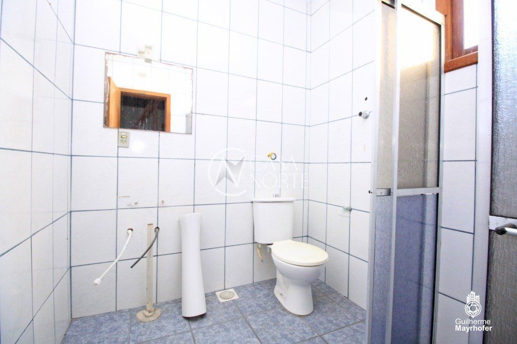 Casa à venda com 3 quartos, 258m², 1 suíte, 3 vagas, Rua Professor Alvaro Alvim no bairro Rio Branco em Porto Alegre