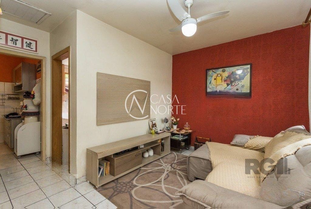 Casa à venda com 2 quartos, 80m², 2 vagas, Rua Guadalajara no bairro Jardim Sabará em Porto Alegre