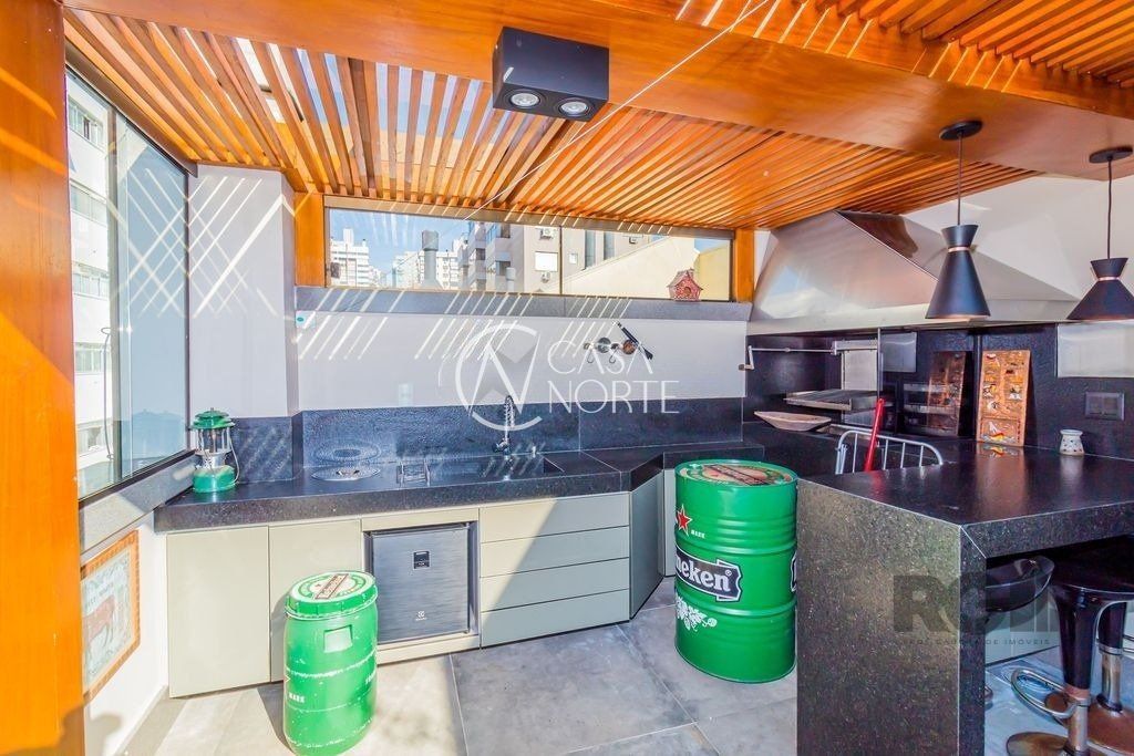 Cobertura à venda com 3 quartos, 182m², 1 suíte, 2 vagas, Rua Doutor Freire Alemao no bairro Mont Serrat em Porto Alegre