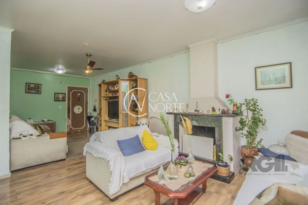 Apartamento à venda com 3 quartos, 133m², 1 suíte, 1 vaga, Avenida Protásio Alves no bairro Rio Branco em Porto Alegre