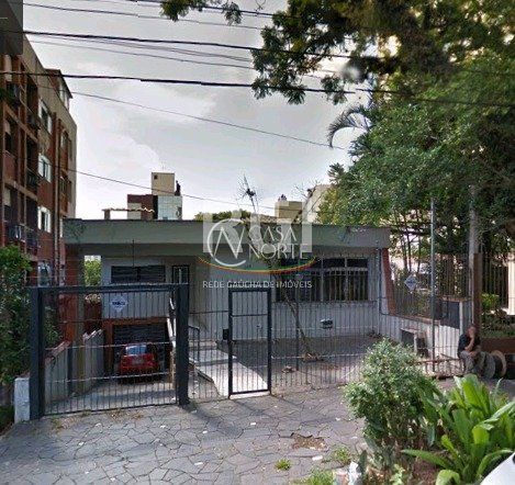 Casa à venda com 3 quartos, 250m², 2 vagas, Rua General Souza Doca no bairro Petrópolis em Porto Alegre