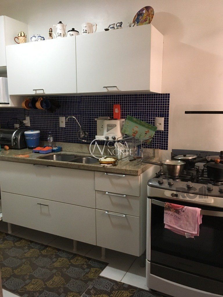 Apartamento à venda com 3 quartos, 75m², Rua Marques do Pombal no bairro Moinhos de Vento em Porto Alegre