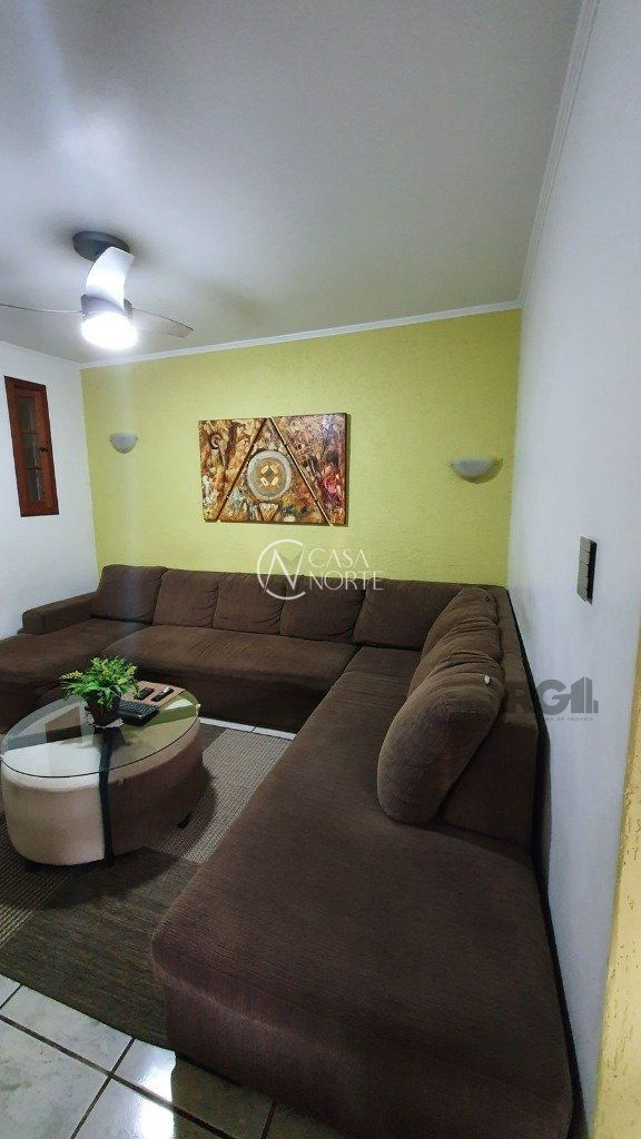 Casa à venda com 3 quartos, 221m², 4 vagas, Acesso das Palmeiras no bairro Santa Tereza em Porto Alegre