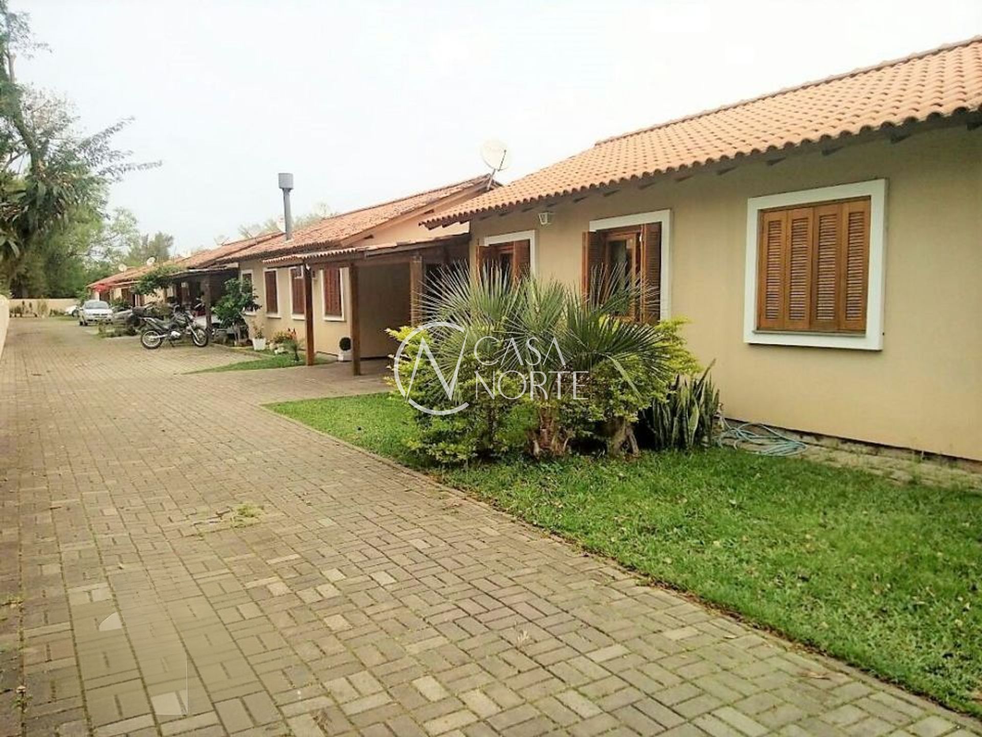 Casa de Condomínio à venda com 2 quartos, 94m², 1 vaga, Rua das Espatódeas no bairro Ponta Grossa em Porto Alegre