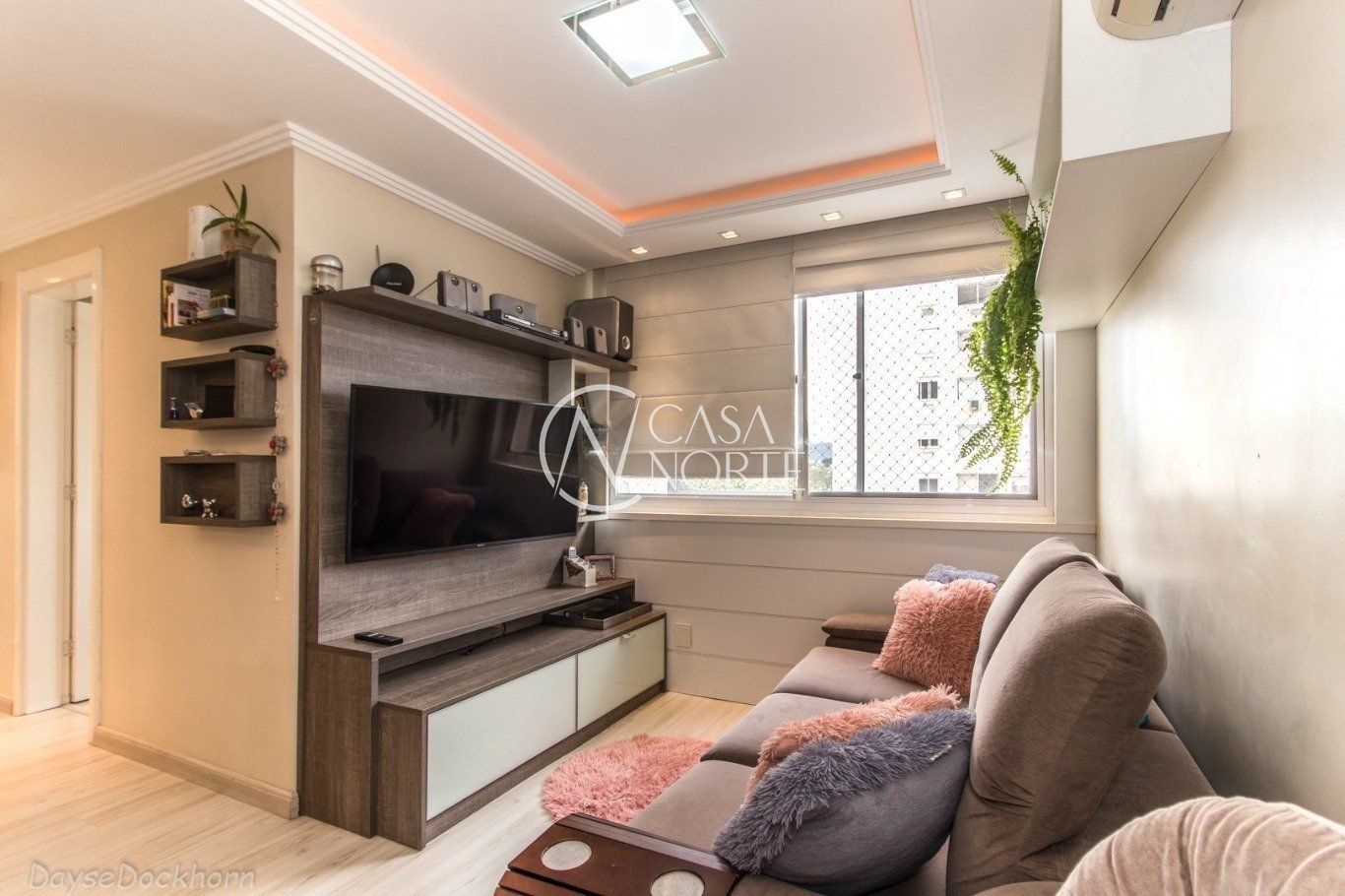 Apartamento à venda com 3 quartos, 62m², 1 suíte, 1 vaga, Praça da Feb no bairro Sarandi em Porto Alegre