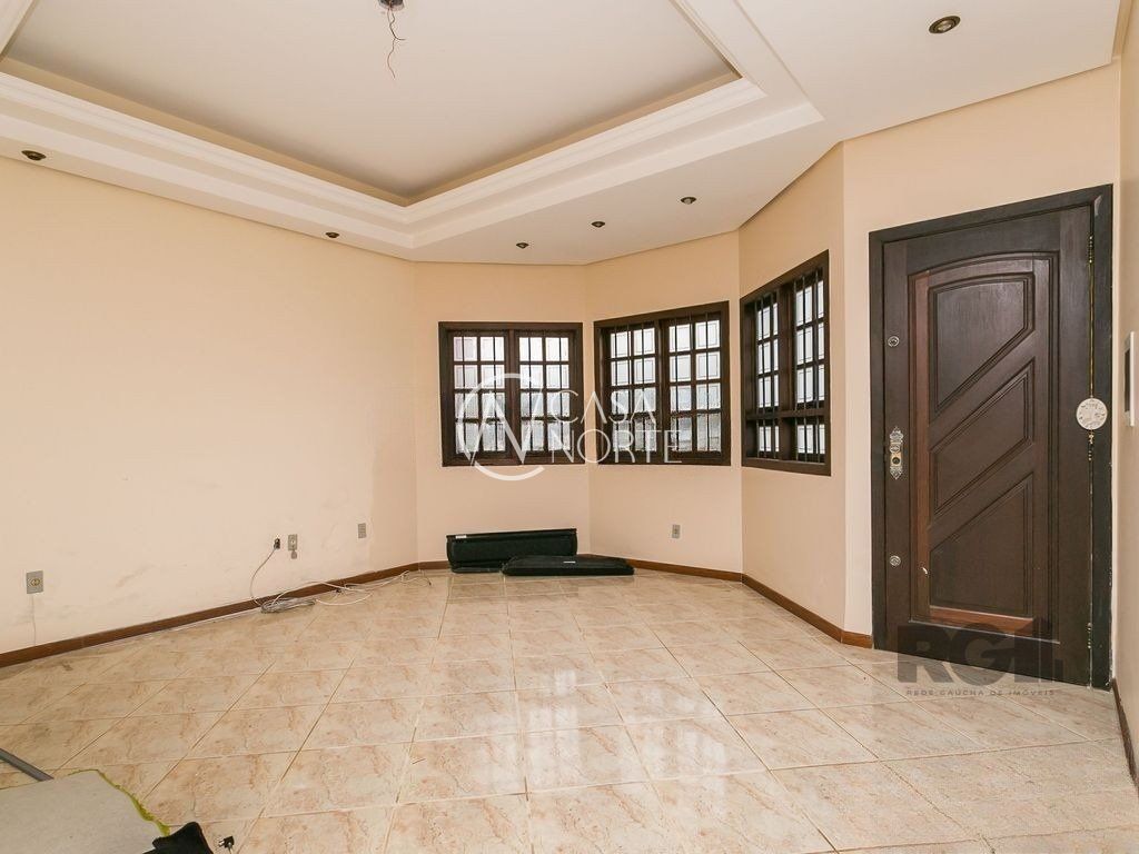 Casa à venda com 3 quartos, 150m², 1 suíte, 2 vagas, Rua Tomé Antônio de Souza no bairro Campo Novo em Porto Alegre