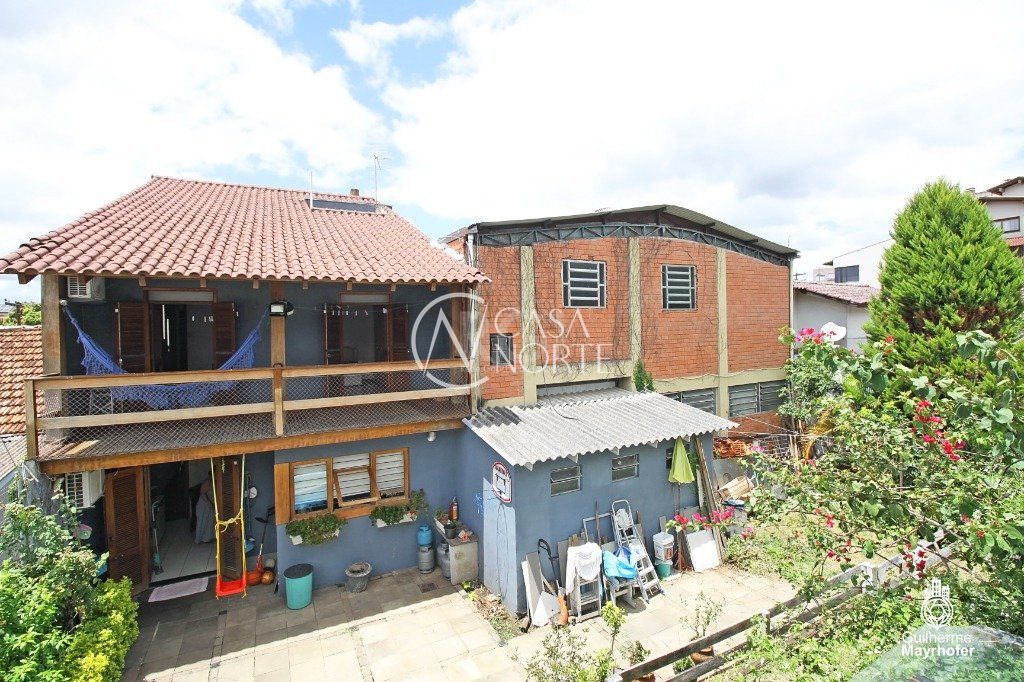 Prédio Comercial à venda , 244m², 4 vagas, Rua Verissimo Rosa no bairro Partenon em Porto Alegre