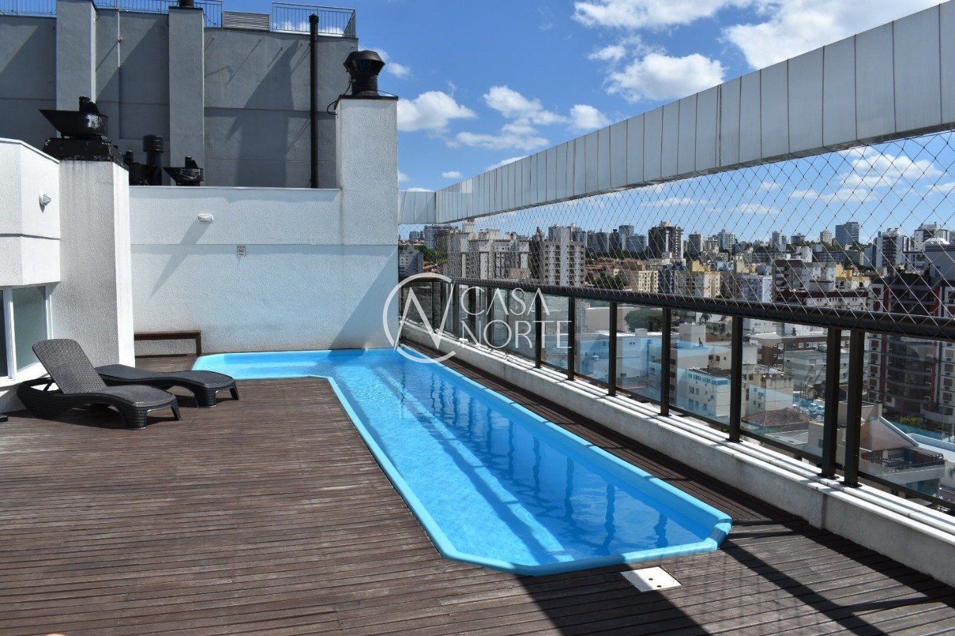 Apartamento à venda com 3 quartos, 79m², 1 suíte, 2 vagas, Rua Bezerra de Menezes no bairro Passo da Areia em Porto Alegre