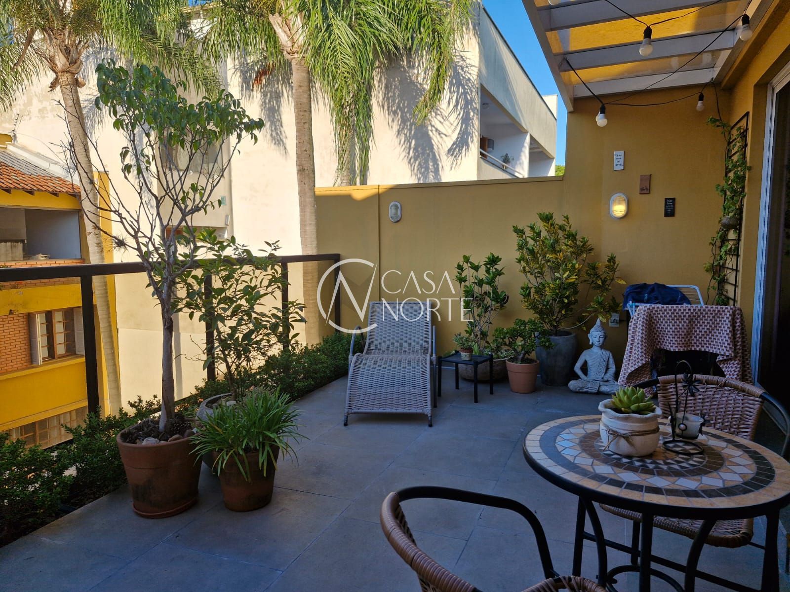 Casa de Condomínio à venda com 3 quartos, 166m², 1 suíte, 1 vaga, Rua General Gomes Carneiro no bairro Medianeira em Porto Alegre