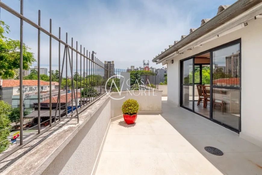 Cobertura à venda com 2 quartos, 144m², 3 vagas, Rua Gonçalves Dias no bairro Menino Deus em Porto Alegre